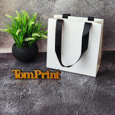 Білий матовий картонний пакет ШxВxГ 220x220x100 мм, 215 г/м2, дно укріплене картоном